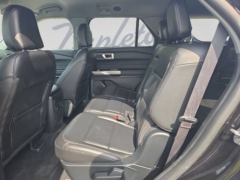 Used 2024 Ford Explorer XLT w/ Equipment Group 202A RWD image 32