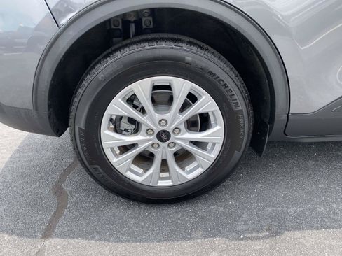 Certified 2024 Ford Escape Active FWD image 9