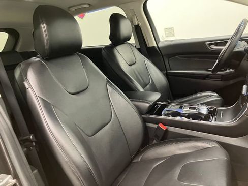 Used 2019 Ford Edge Titanium FWD image 40
