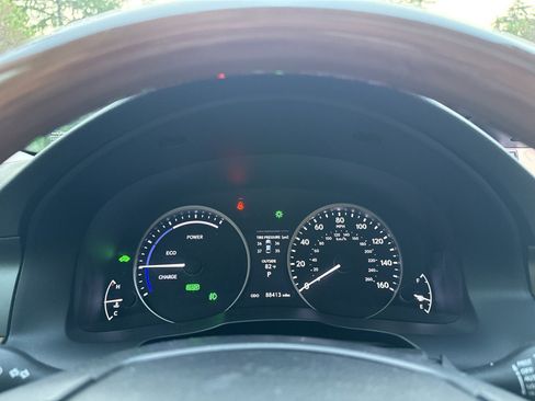 Used 2013 Lexus ES 300h w/ Luxury Pkg FWD image 31