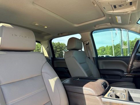 Used 2016 GMC Sierra 2500 Denali w/ Duramax Plus Package AWD/4WD image 11