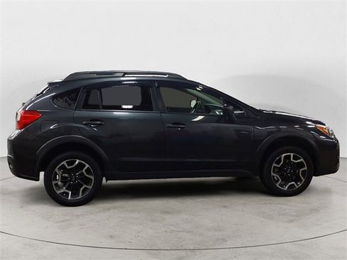 Used 2016 Subaru Crosstrek 2.0i Premium w/ Moonroof Package image 6