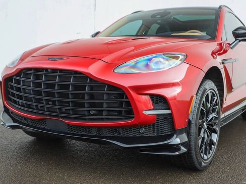 Used 2023 Aston Martin DBX 707 image 34