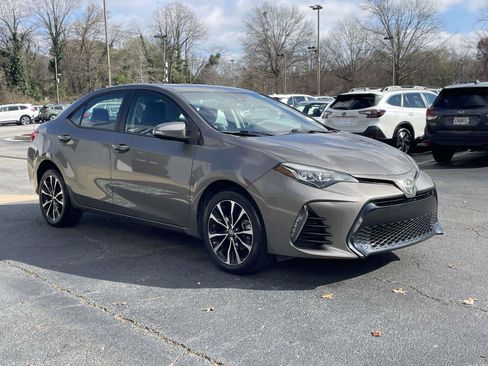 Used 2019 Toyota Corolla SE image 8