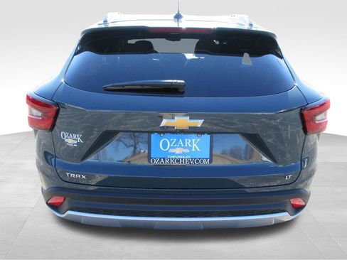 New 2026 Chevrolet Trax LT image 4