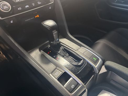 Used 2020 Honda Civic EX image 18