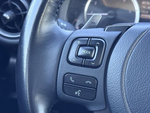 Used 2022 Lexus IS 300 image 8
