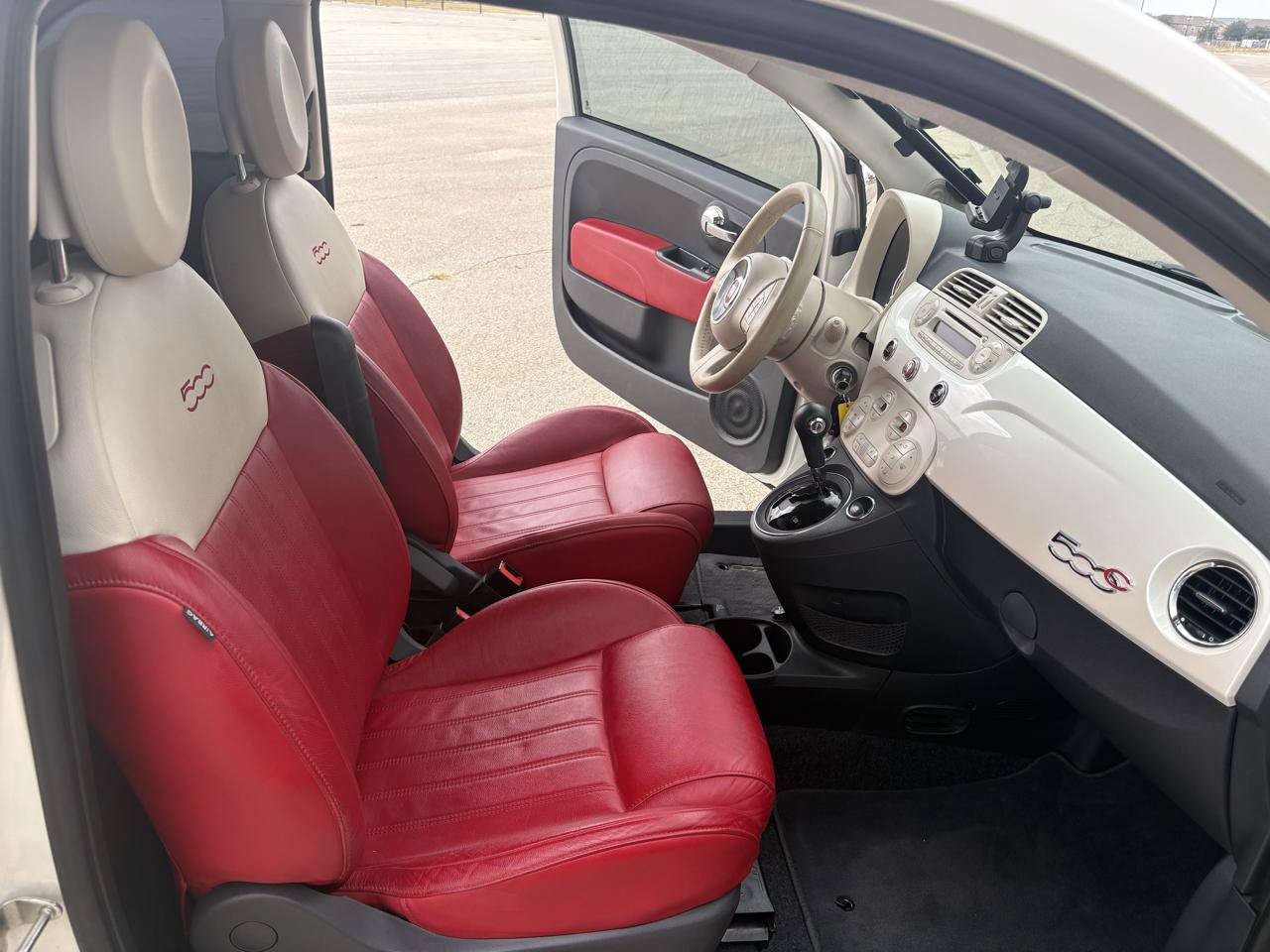Used 2012 FIAT 500 Lounge w/ Luxury Leather Pkg FWD image 35