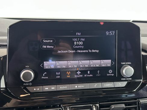 Used 2023 Nissan Pathfinder SV image 20