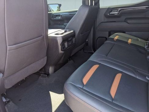 Used 2025 GMC Sierra 1500 AT4 w/ AT4 Premium Package AWD/4WD image 28