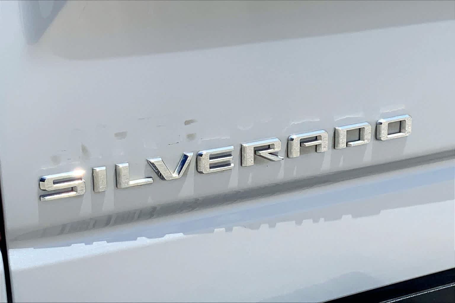 Used 2019 Chevrolet Silverado 1500 LT w/ Texas Edition AWD/4WD image 9
