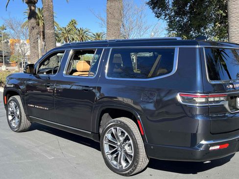 Used 2023 Jeep Grand Wagoneer L Series III image 78