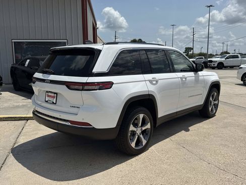 Used 2023 Jeep Grand Cherokee Limited RWD image 7