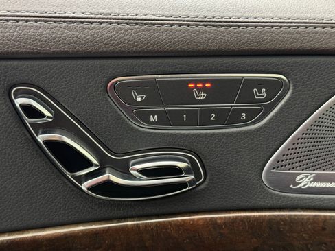 Used 2018 Mercedes-Benz S 560 Sedan image 17