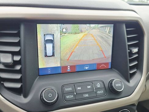 Used 2017 GMC Acadia Denali w/ Technology Package FWD image 21