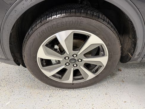 Used 2025 Ford Escape Platinum image 28