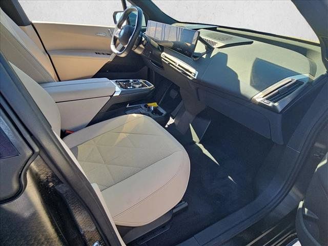 Certified 2024 BMW iX xDrive50 w/ Premium Package AWD/4WD image 23