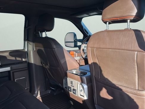 Used 2017 Ford F250 King Ranch w/ King Ranch Ultimate Package AWD/4WD image 25