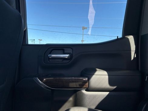 Used 2020 GMC Sierra 1500 SLE w/ X31 Off-Road Package image 29