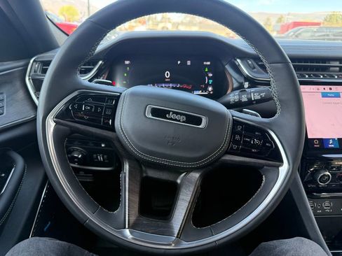 Used 2023 Jeep Grand Cherokee Overland w/ Rear Seat Video Group I image 8