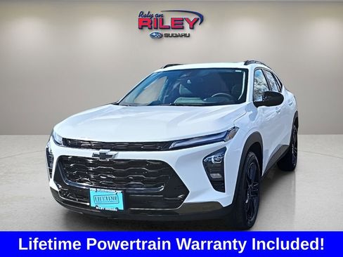 Used 2024 Chevrolet Trax ACTIV w/ Sunroof Package image 1