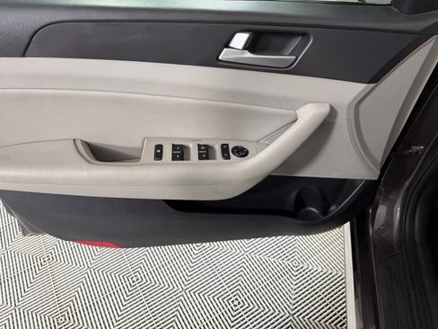 Used 2016 Hyundai Sonata Sport w/ Option Group 1V FWD image 11