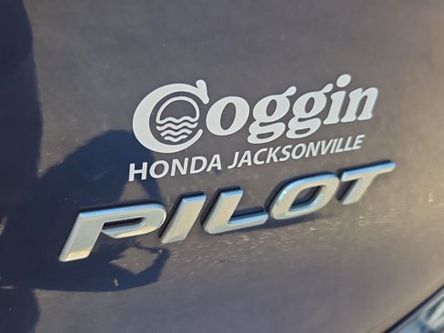 Certified 2017 Honda Pilot EX image 31