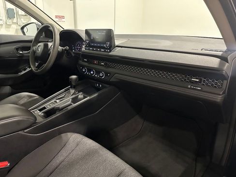 Used 2023 Honda Accord EX image 27