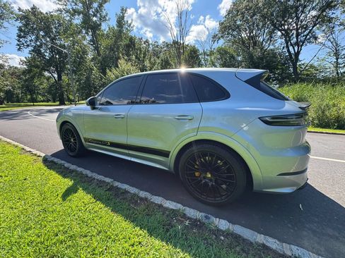 Used 2021 Porsche Cayenne GTS w/ Premium Package Plus AWD/4WD image 11