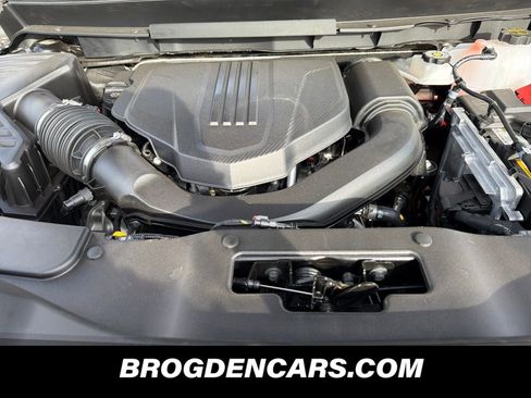 New 2026 GMC Acadia Elevation image 8