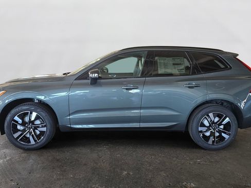 New 2026 Volvo XC60 B5 Core w/ Climate Package AWD/4WD image 8