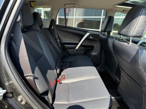 Used 2018 Toyota RAV4 Limited AWD/4WD image 12