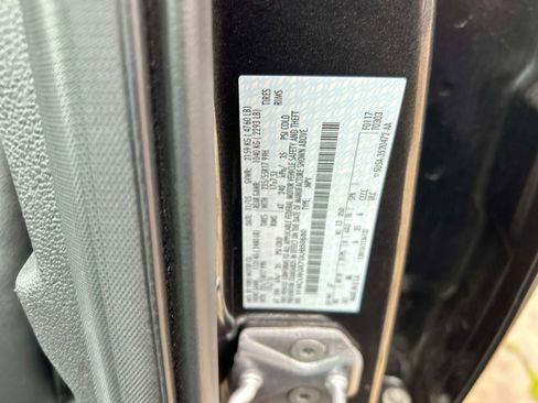 Used 2016 Ford Escape SE w/ SE Leather Comfort Package image 32