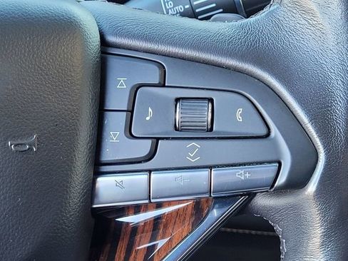 Used 2023 Cadillac Escalade Premium Luxury image 25