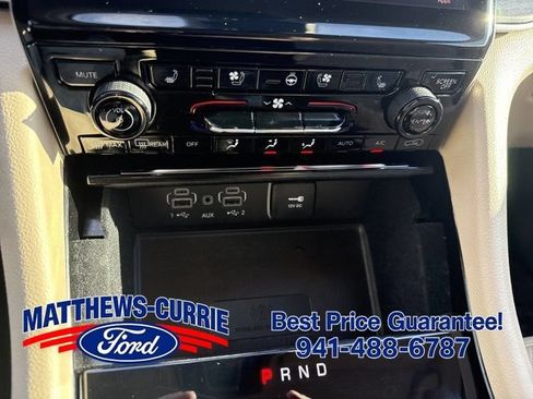 Used 2022 Jeep Grand Cherokee L Limited w/ Luxury Tech Group II RWD image 21