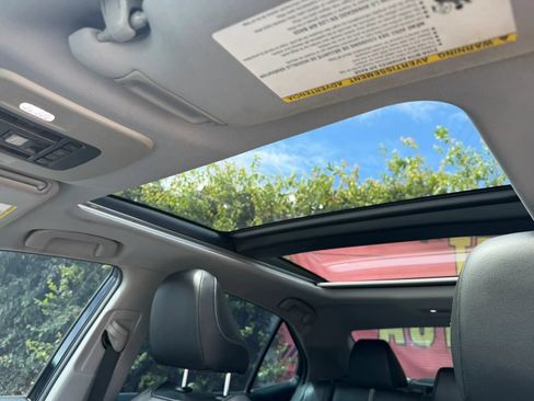 Used 2018 Toyota Camry XSE FWD image 10