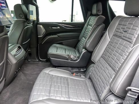 Used 2024 Cadillac Escalade V w/ LPO, ONYX Package image 13