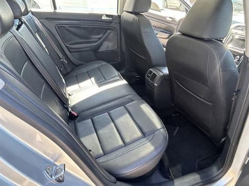 Used 2011 Volkswagen Jetta TDI image 23