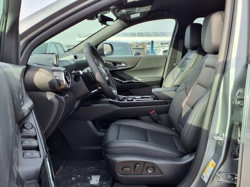 New 2026 Chevrolet Equinox LT w/ Convenience Package II image 12