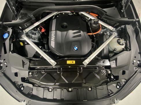 Used 2025 BMW X5 xDrive50e w/ M Sport Package AWD/4WD image 22