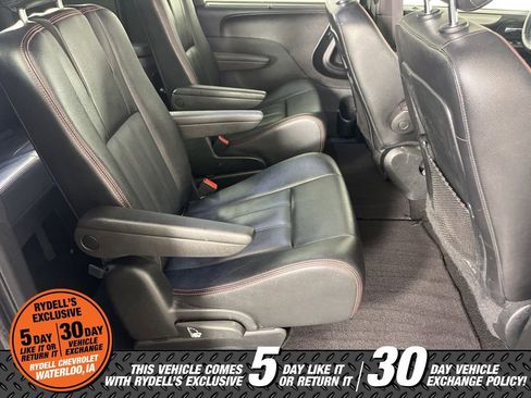Used 2019 Dodge Grand Caravan GT image 19