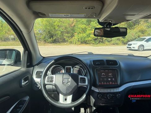 Used 2017 Dodge Journey GT image 26