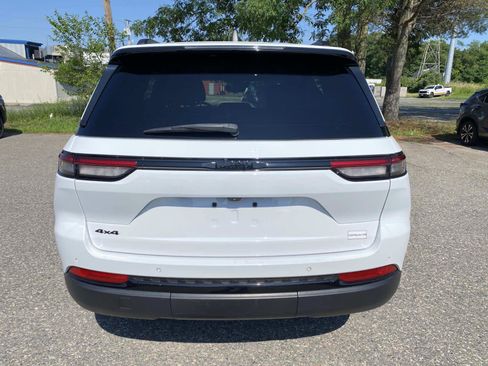 Certified 2023 Jeep Grand Cherokee Altitude AWD/4WD image 4