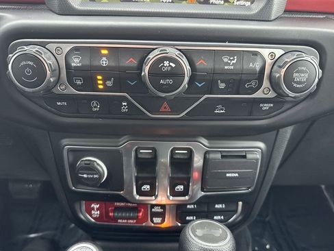 Used 2021 Jeep Wrangler Rubicon image 16