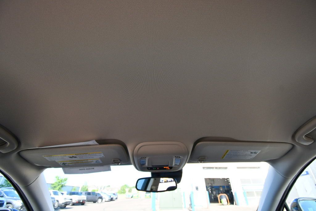 Used 2023 Buick Envision Essence AWD/4WD image 17
