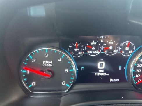 Used 2018 GMC Yukon XL Denali w/ Open Road Package image 10