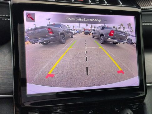 Used 2023 Jeep Grand Cherokee Limited image 20