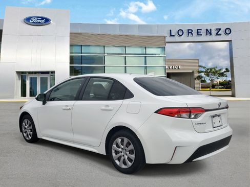 Used 2020 Toyota Corolla LE image 7