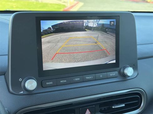 Used 2023 Hyundai Kona SE image 18