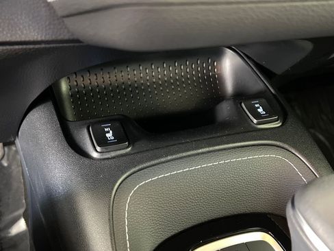 Used 2022 Toyota Corolla XSE image 38